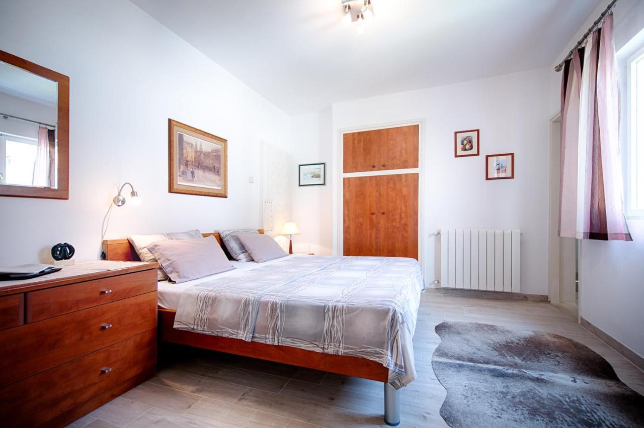 Villa Kamenica Komiža Extérieur photo