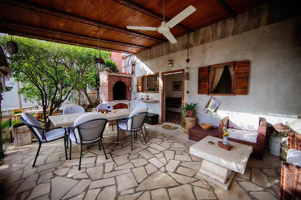 Villa Kamenica Komiža Chambre photo