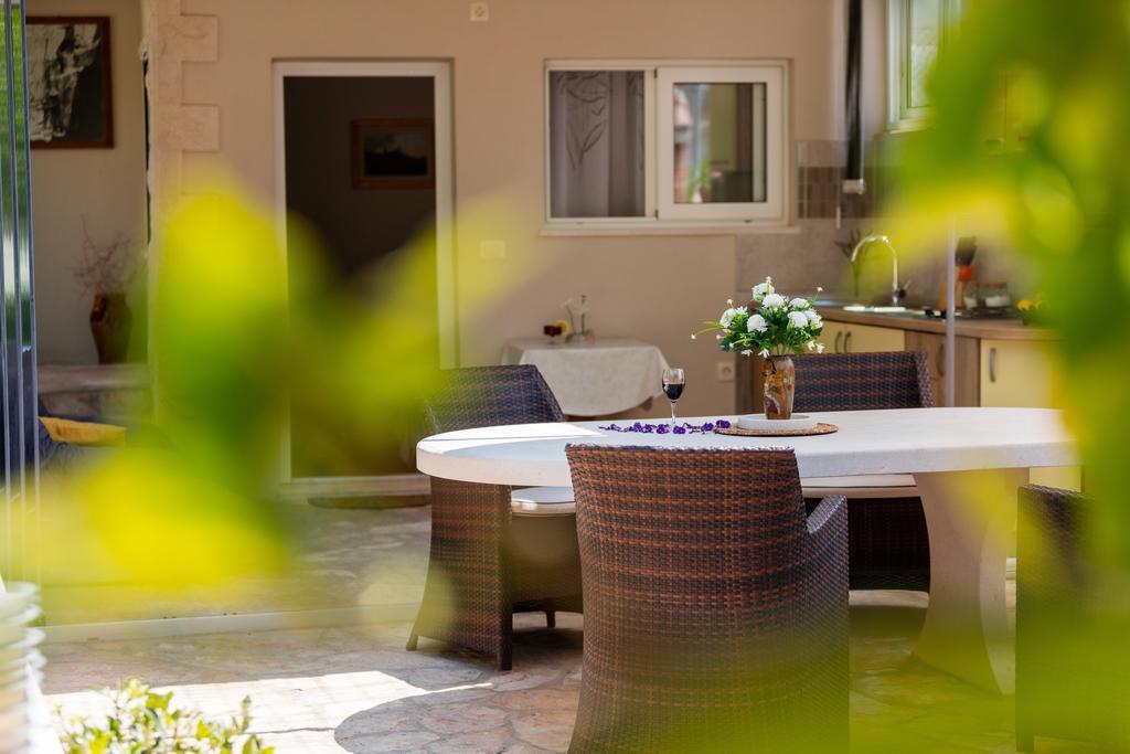 Villa Kamenica Komiža Extérieur photo